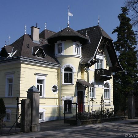 Villa Nova - Hotel Garni Вайдхофен ан дер Ибс Екстериор снимка